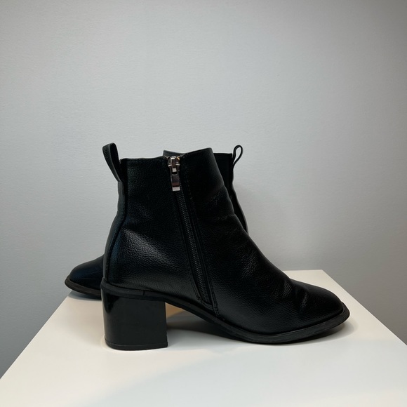 BLACK BOOTS - Picture 3 of 6